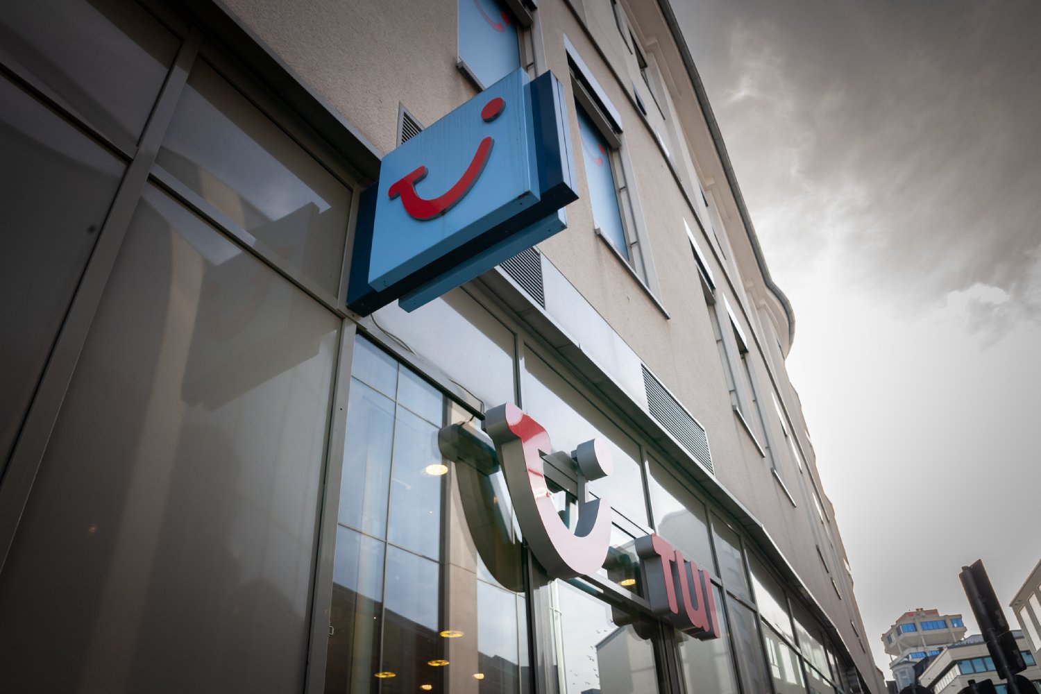 Tui chief hopeful 'high inflationary times' are over as firm details € ...