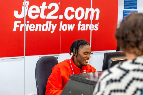 Jet2.com wins Feefo’s 2025 Exceptional Service Award | TTG