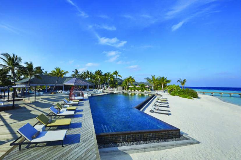 Amari Havodda Maldives - Pool.jpg