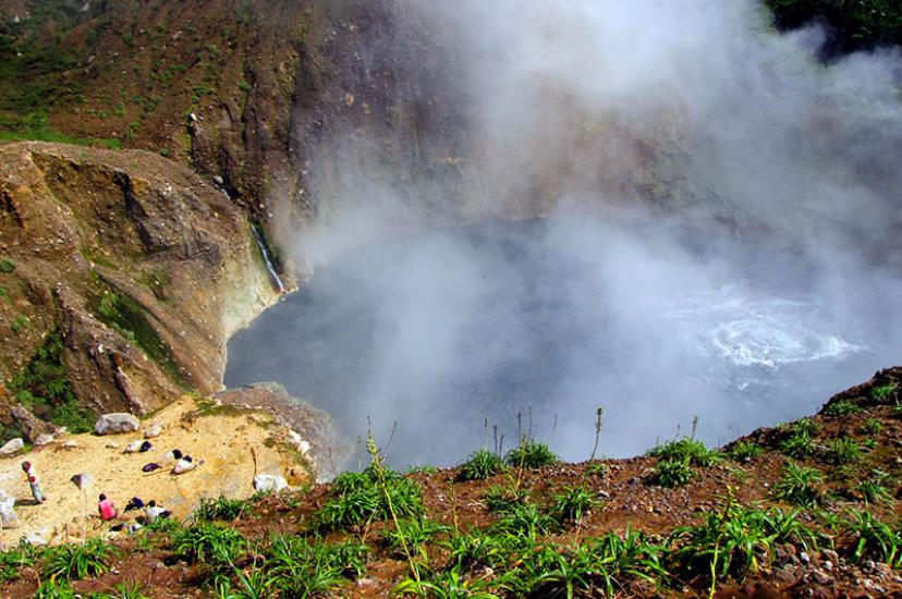 boiling-lake.jpg