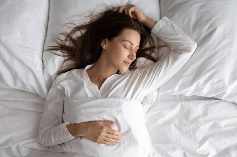 sleep_bed_hotel_iStock-1188167157 (Credit: iStock)