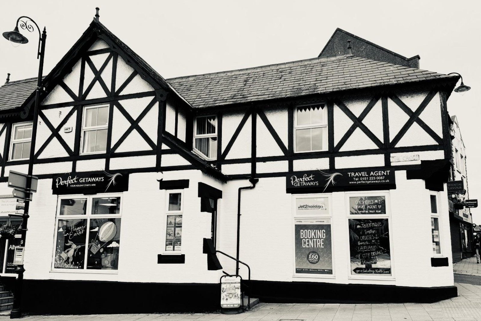 Neston Perfect Getaways Black and White