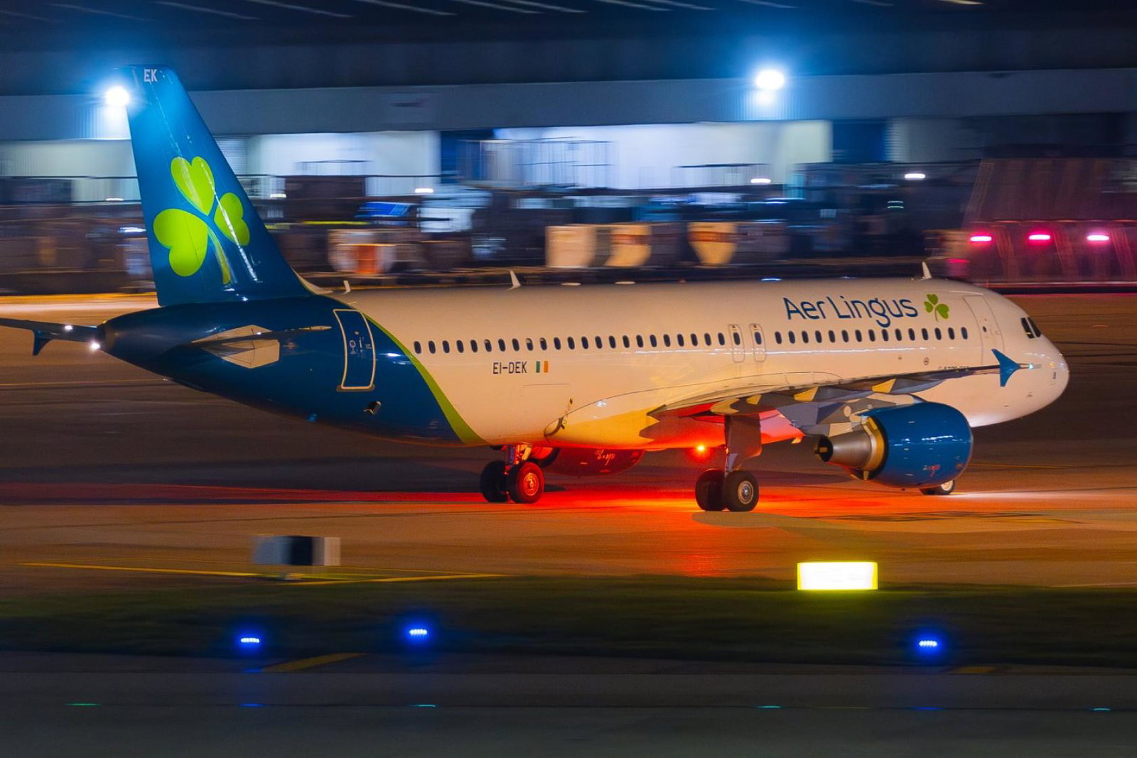 Aer Lingus has confirmed it is closing Manchester transatlantic base