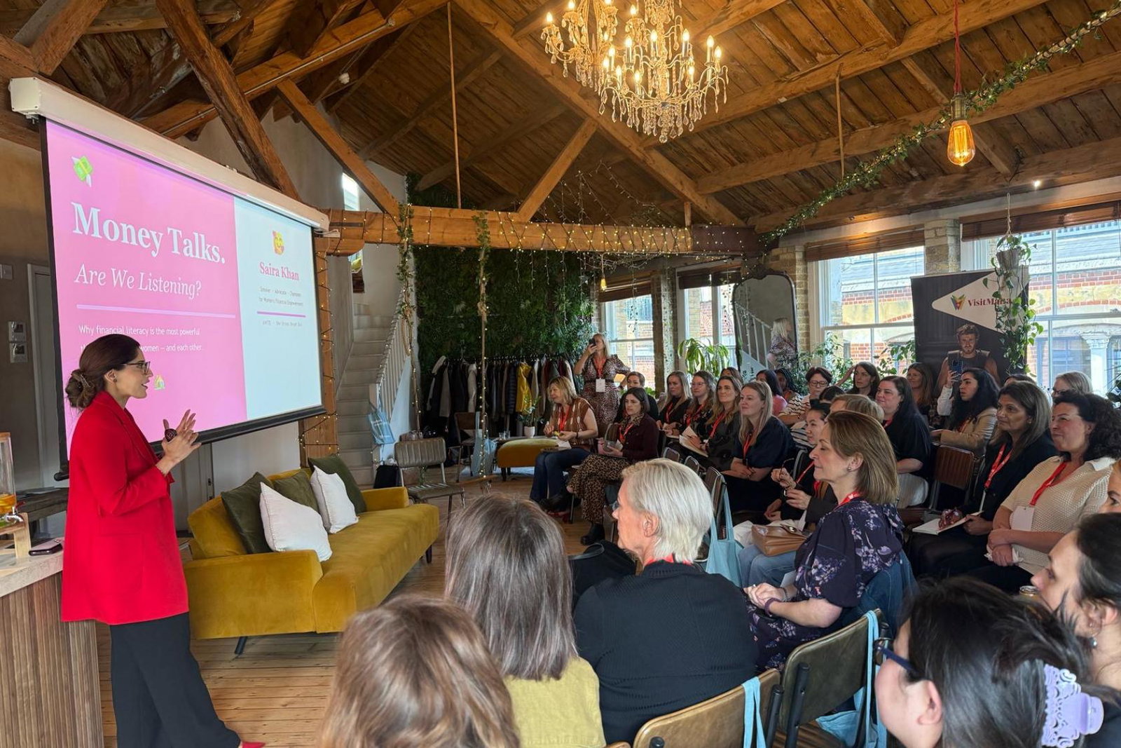 Saira Khan hosts a session on personal finance