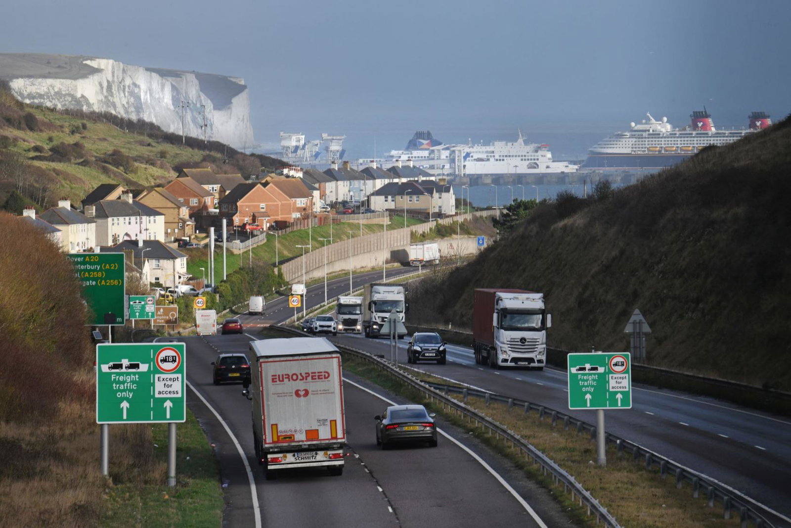 Cars and lorries head towards the Port of Dover