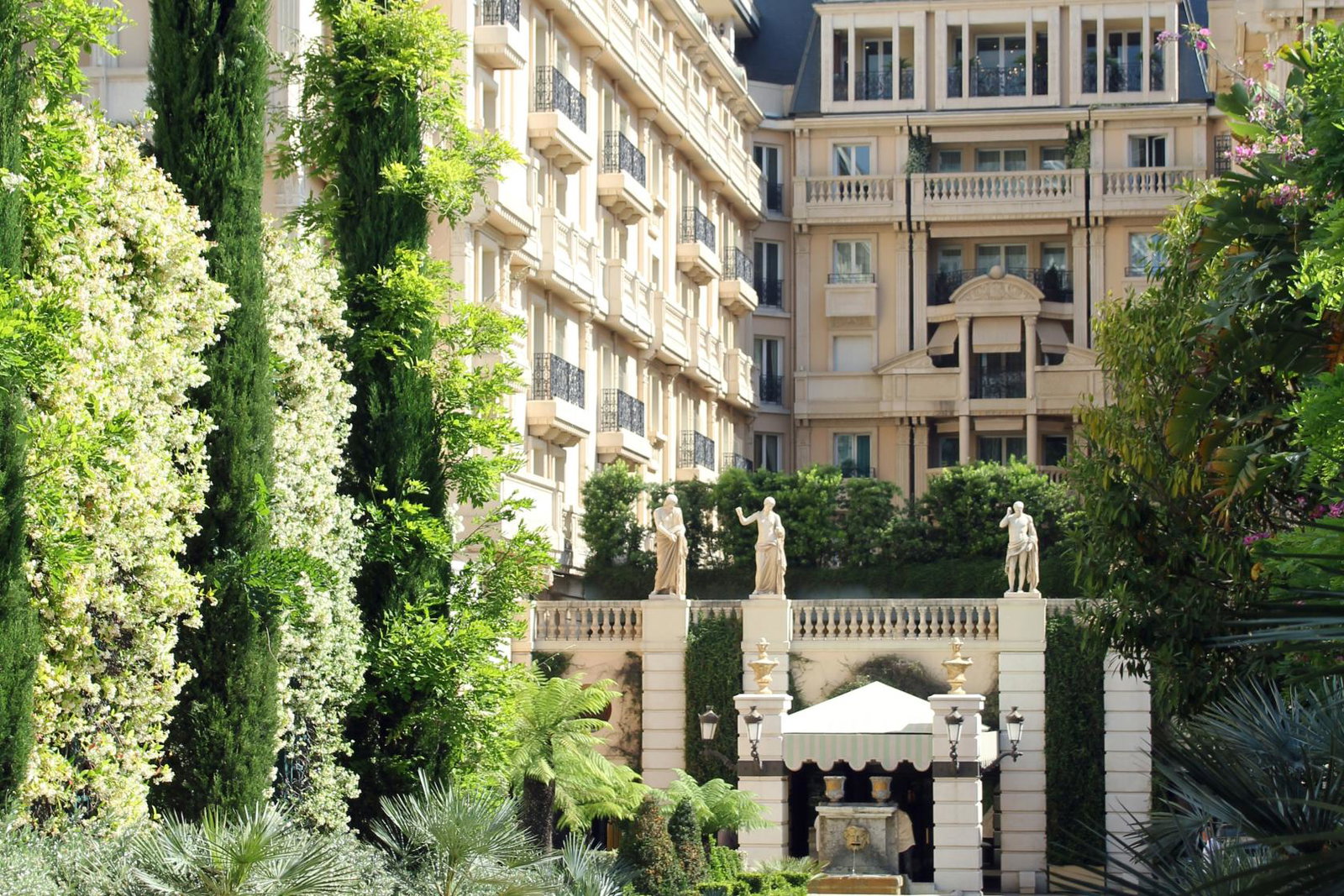 Exterior of Hotel Metropole Monte Carlo 