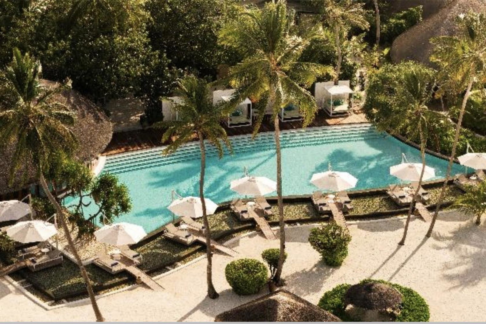 The pool at Constance Halaveli