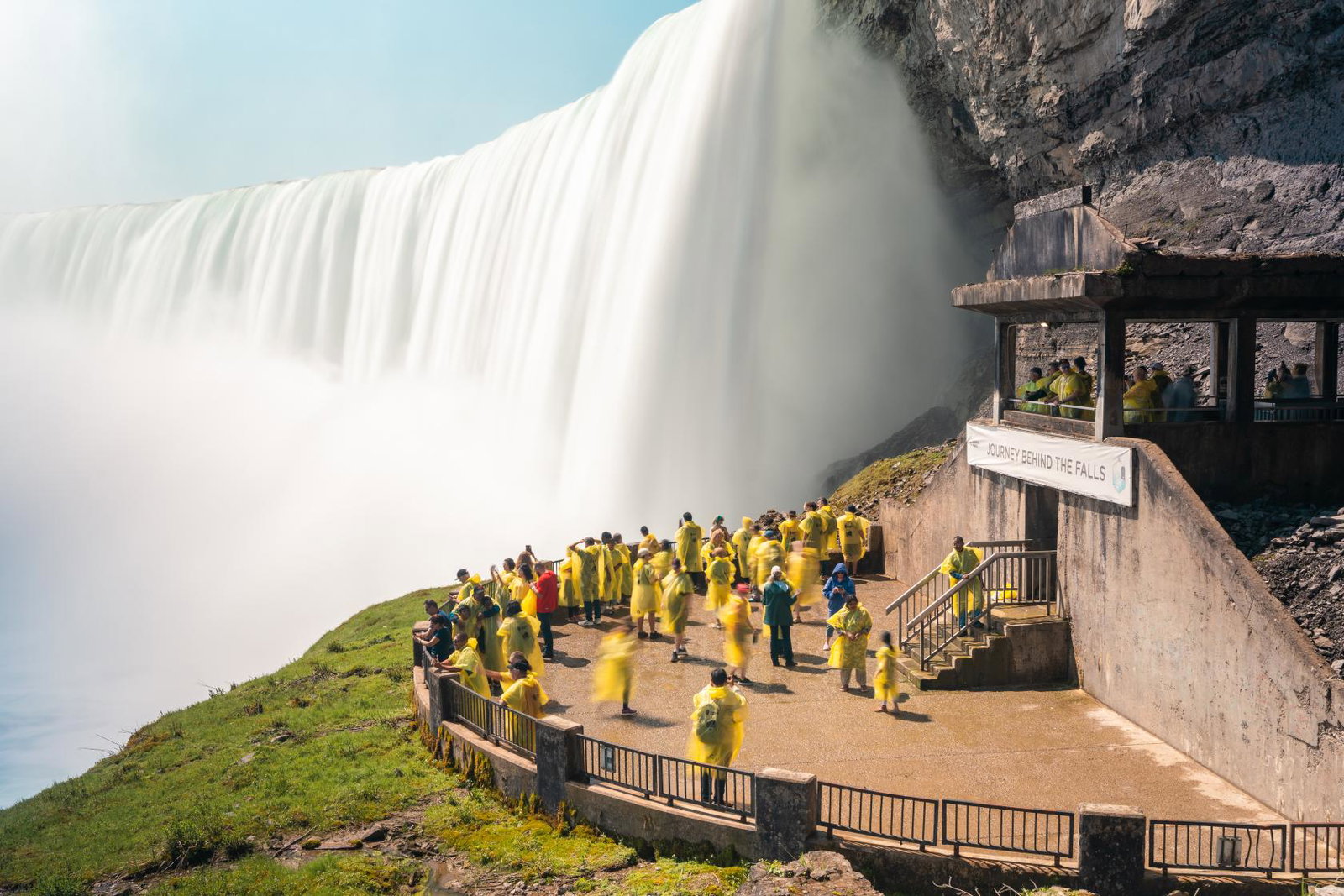 Niagara Falls Rainbow Platform