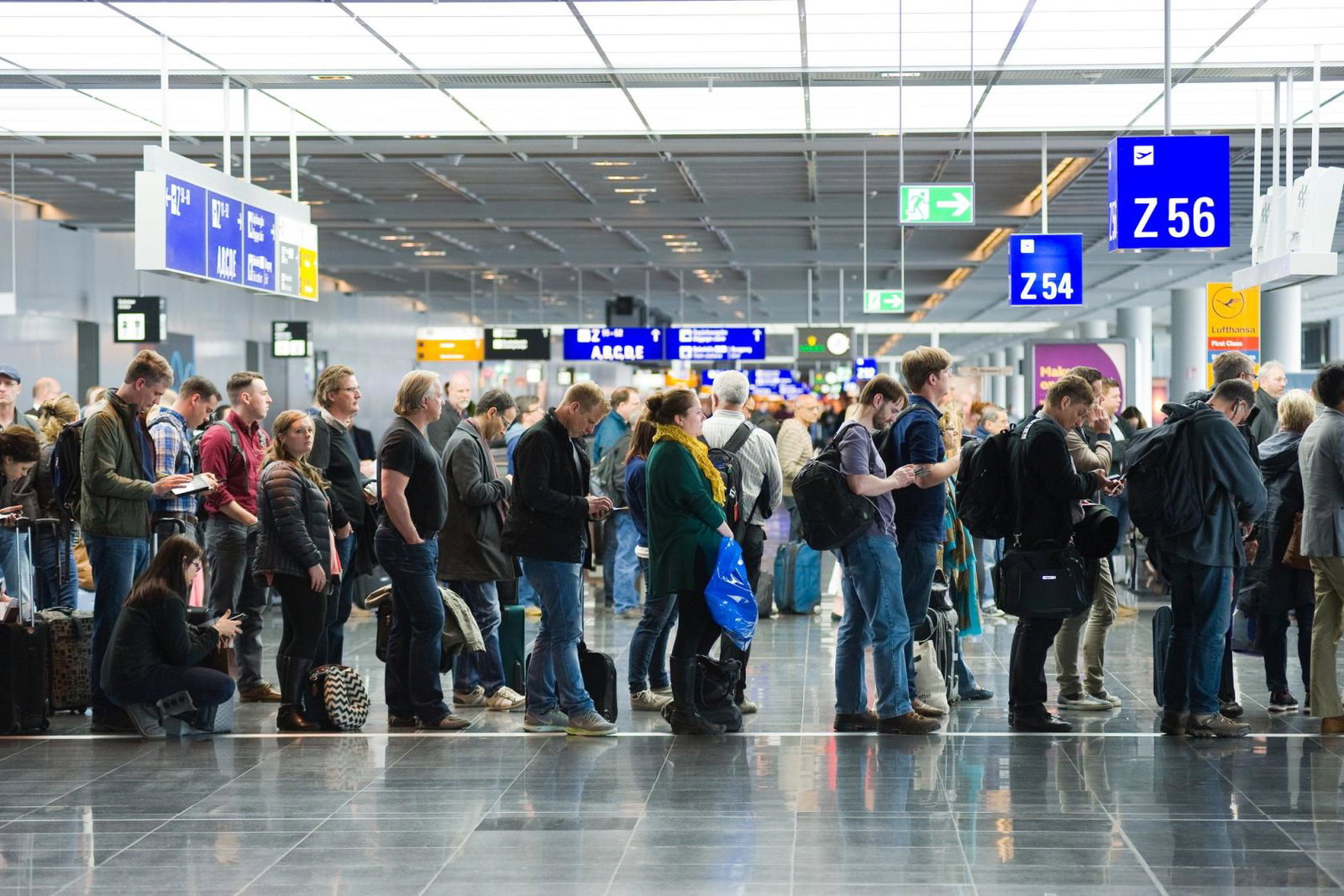 Border control queue in Frankfurt