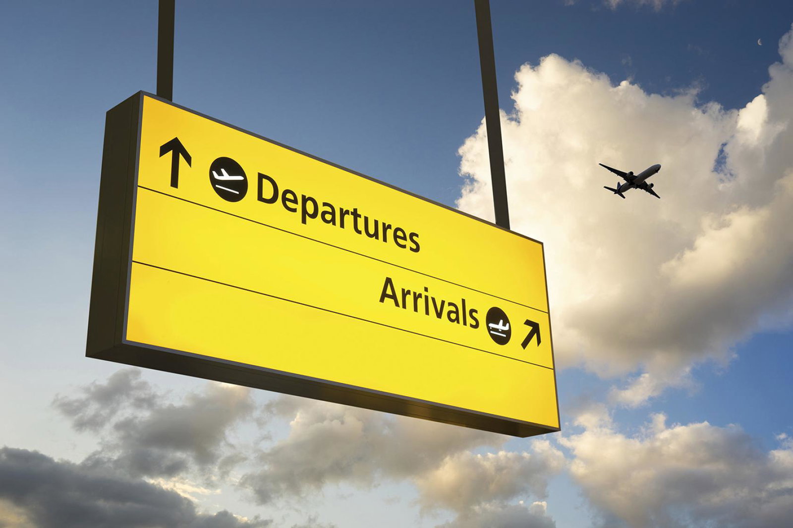 Airlines made nearly 4,000 last-minute cancellations in June