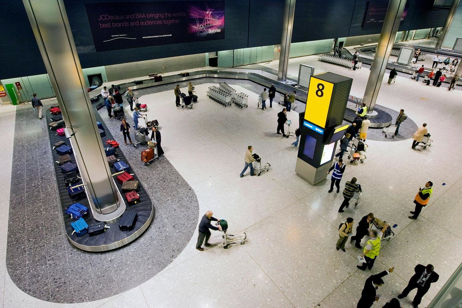 Baggage maintenance engineers at Heathrow voted to walk out over 8-10 April but this has been postponed