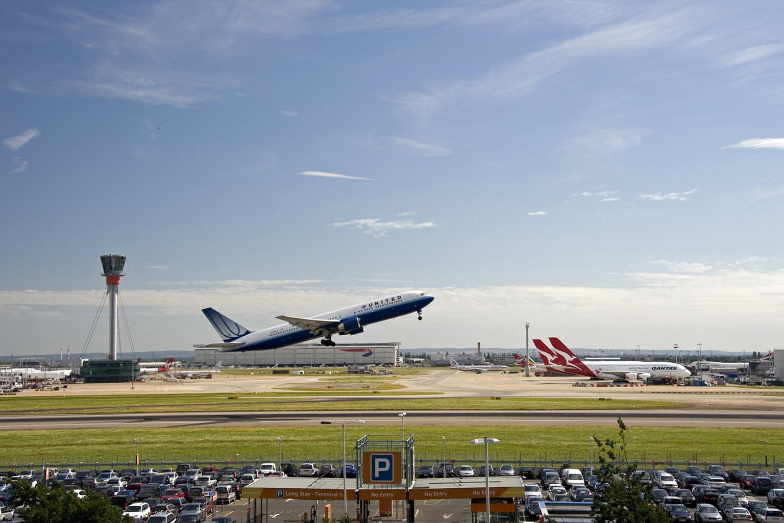 Heathrow - United jet