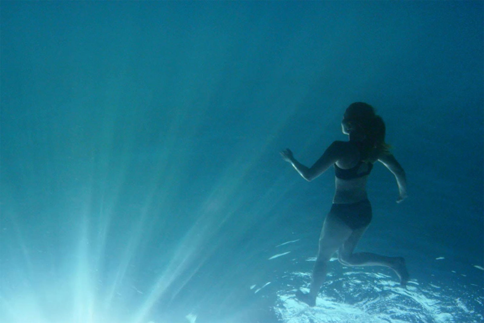 Kuoni - walking on water ad