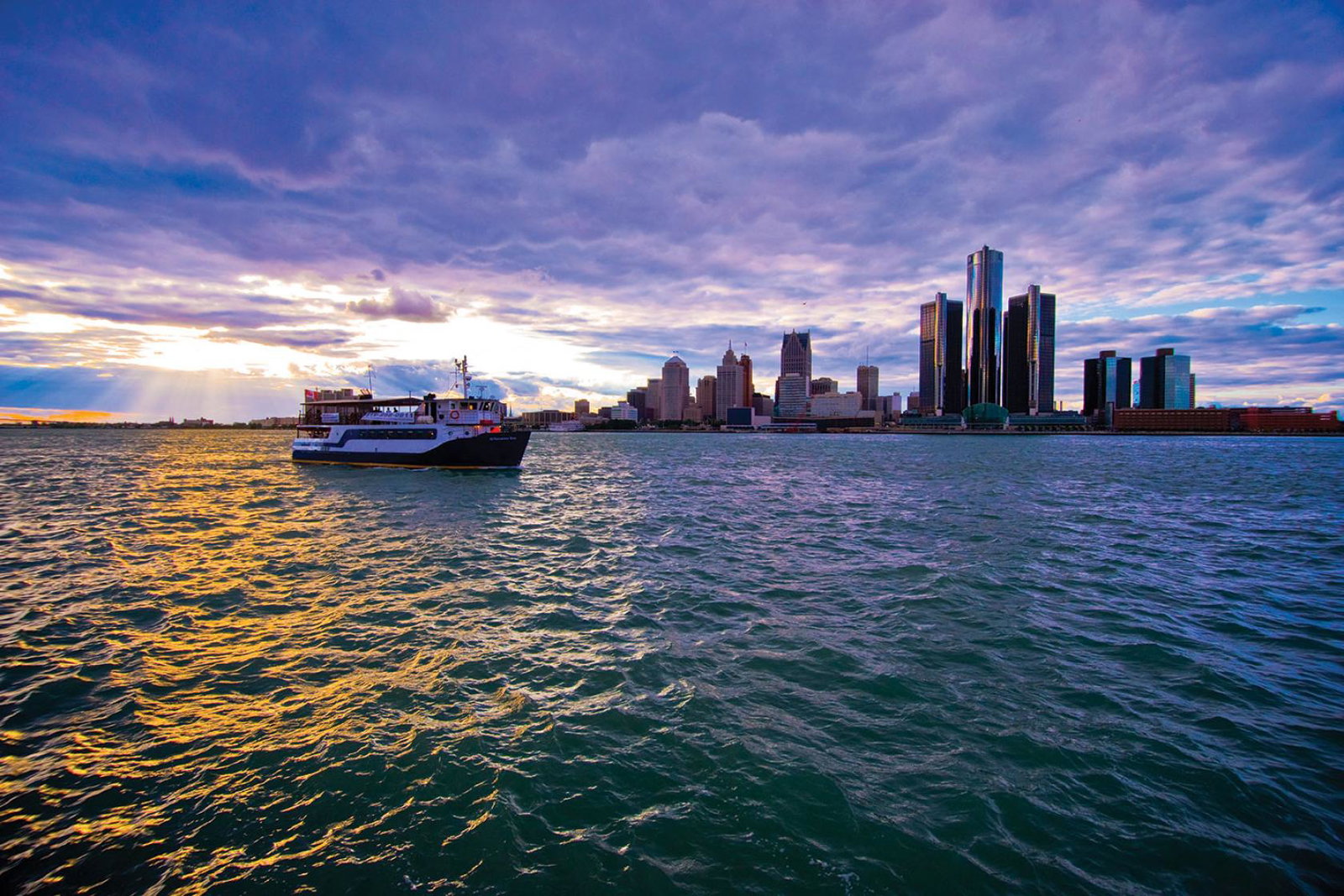 _VJP5936_DaytimeSkyline_Vito_Palmisano.jpg