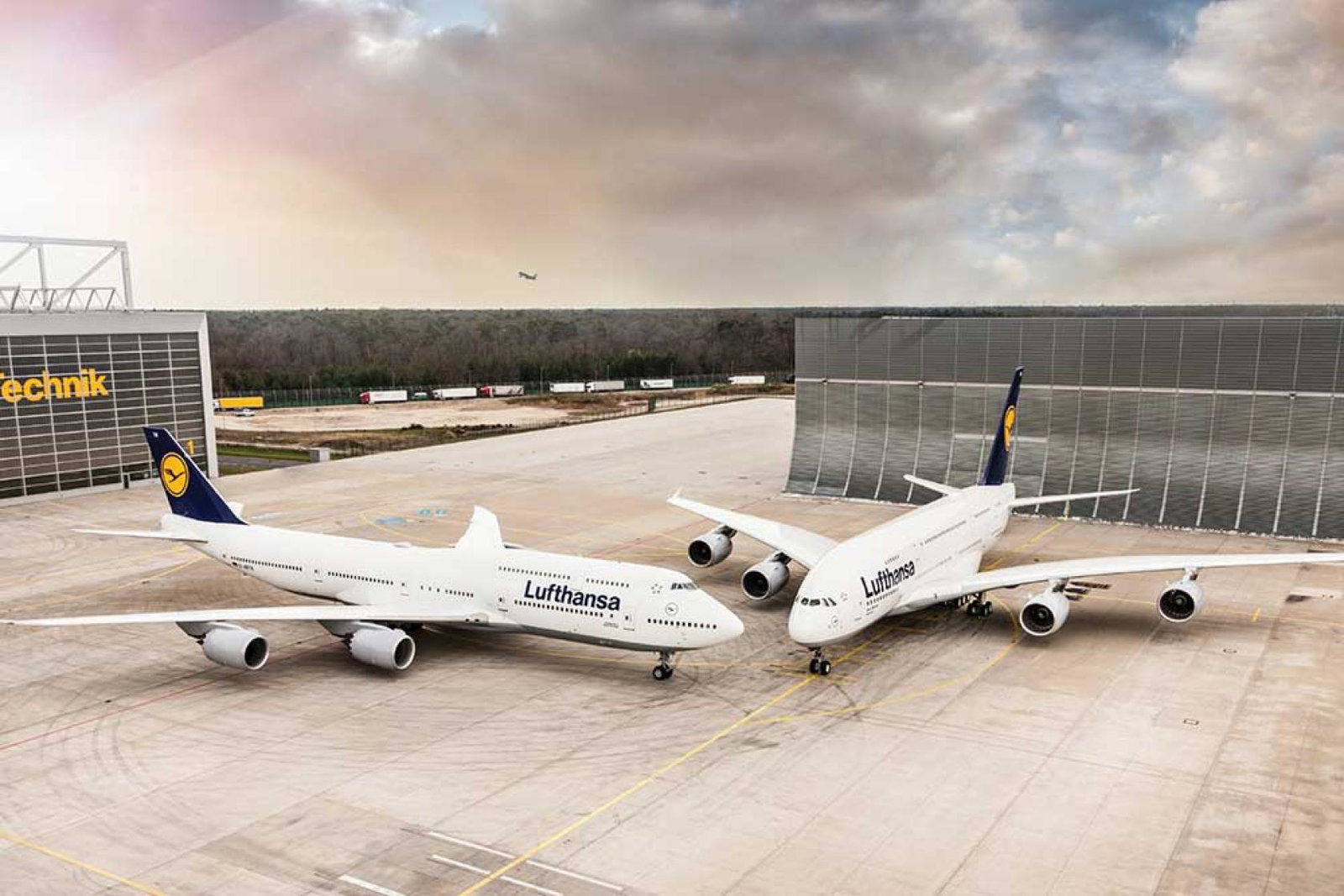 Lufthansa jets