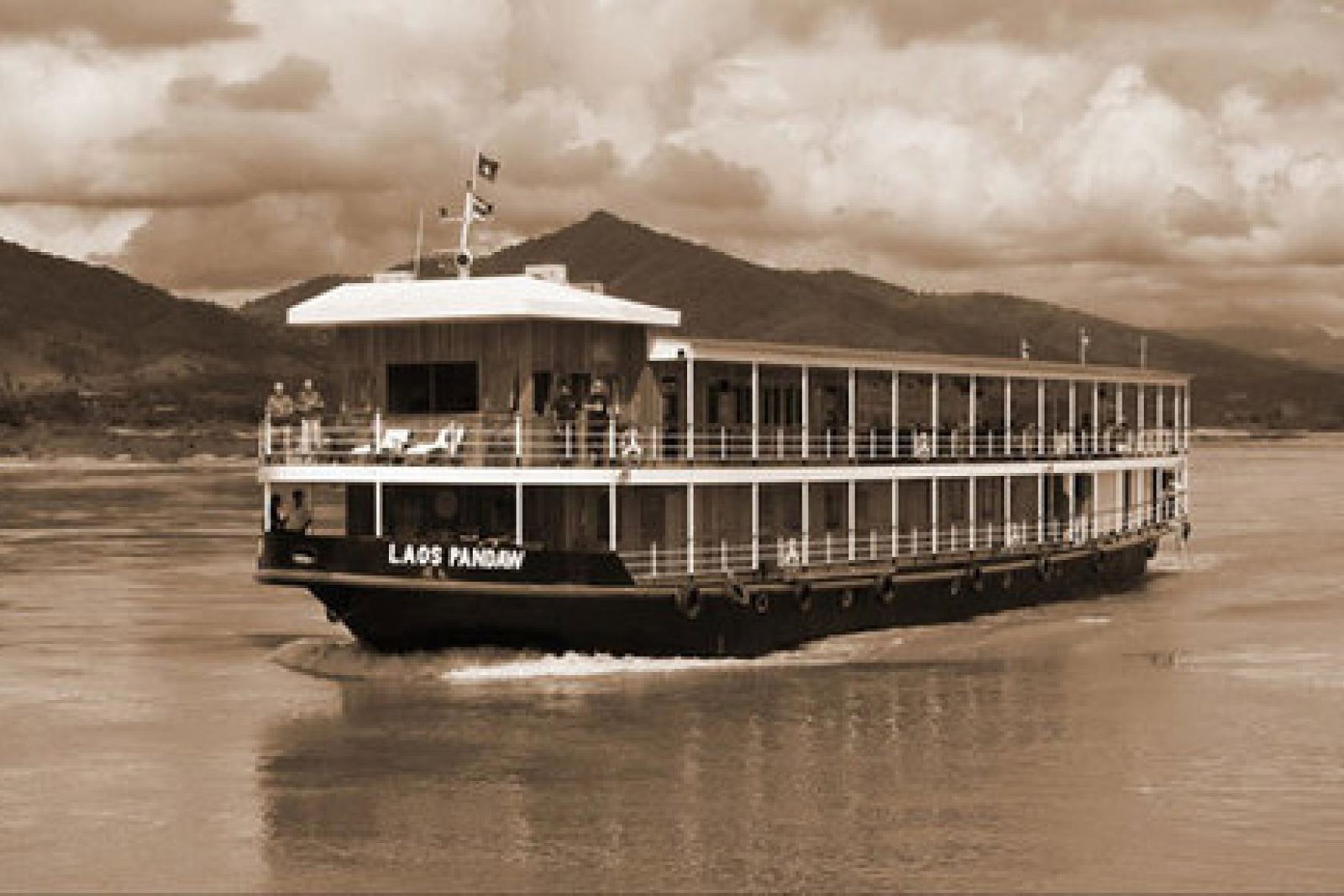web-LaosPandaw.jpg