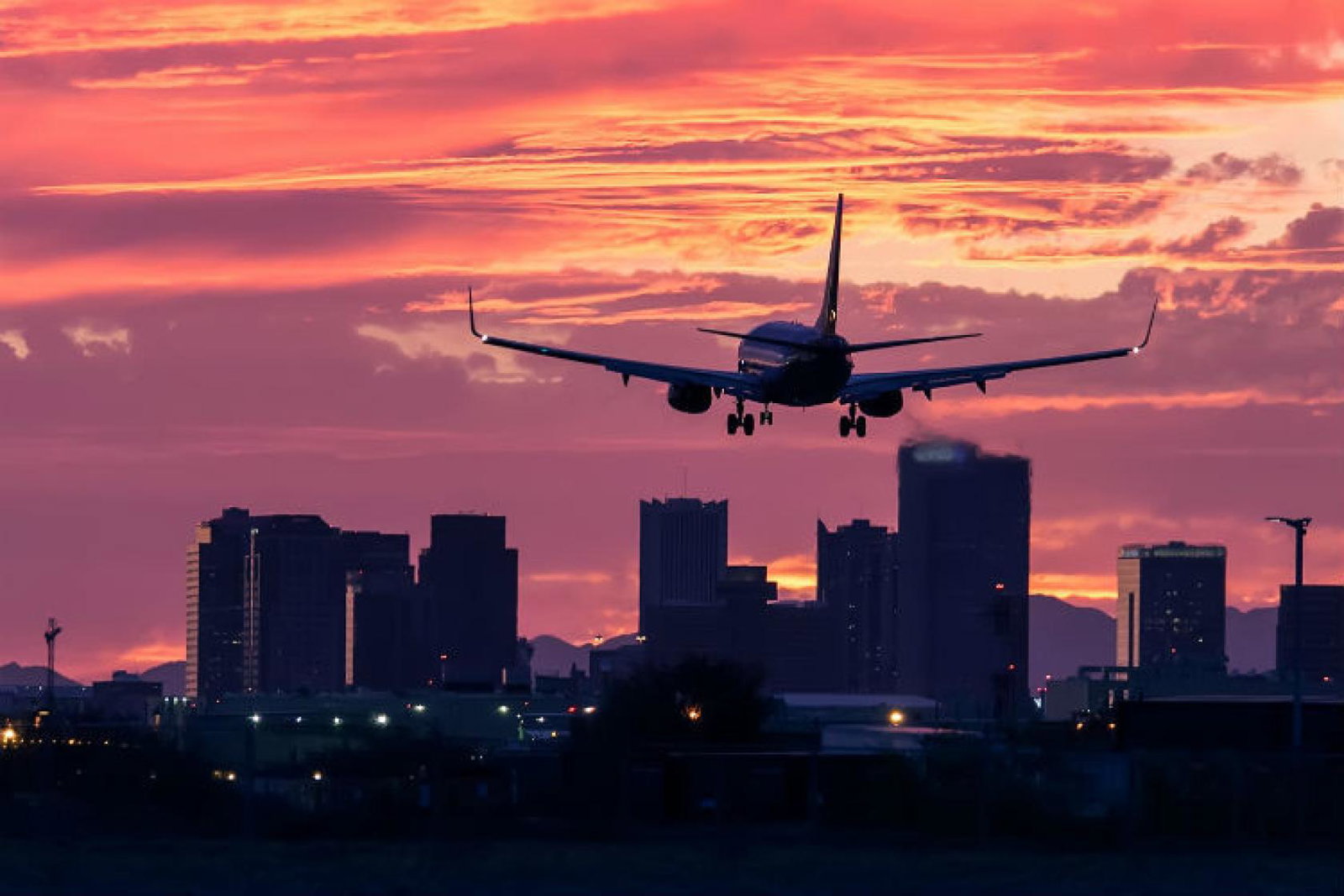 aircraft sunset ThinkstockPhotos-510386536