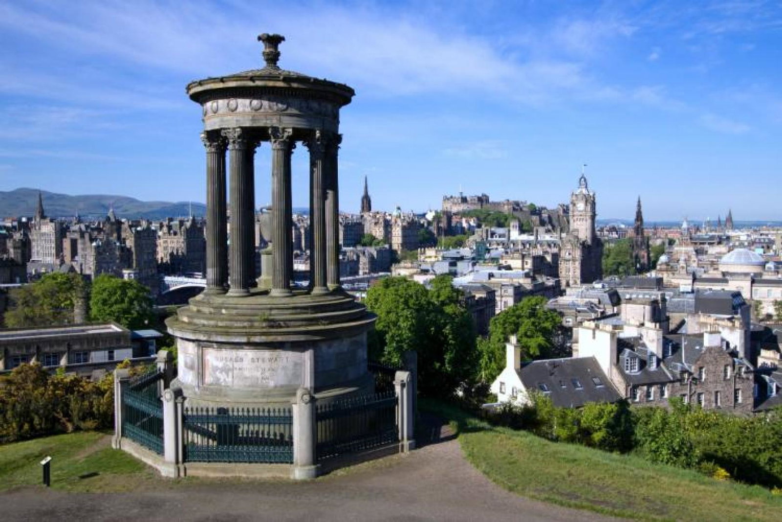 Edinburgh ThinkstockPhotos-508354070.jpg
