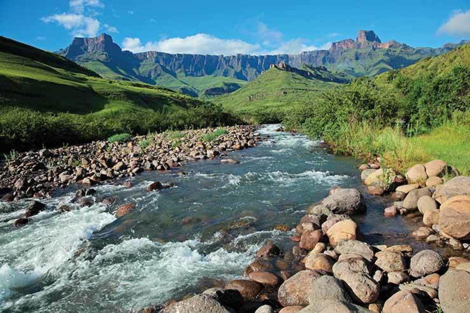 Drakensberg Mountains ThinkstockPhotos 525568453
