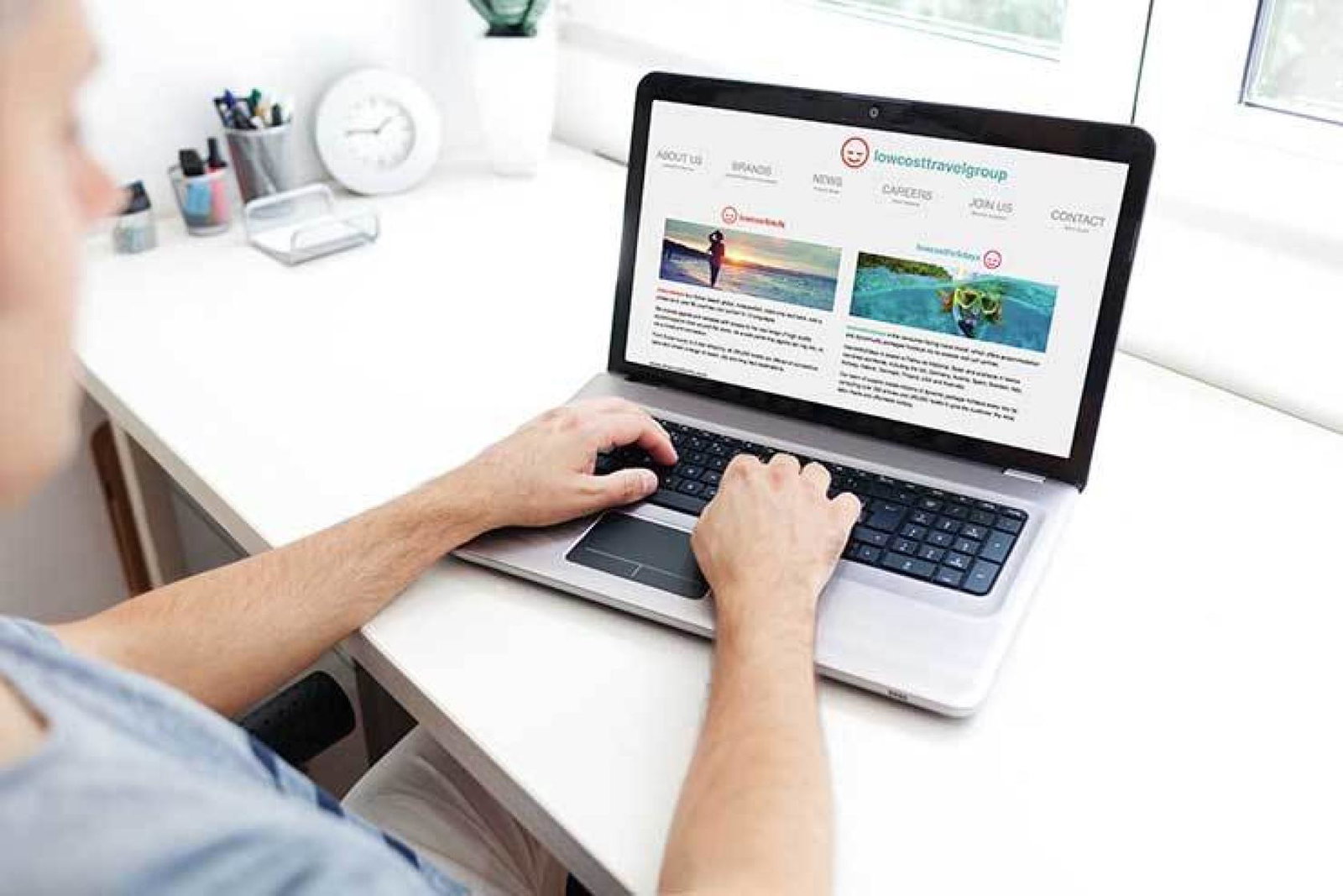 Online booking at desk iStock_85852429