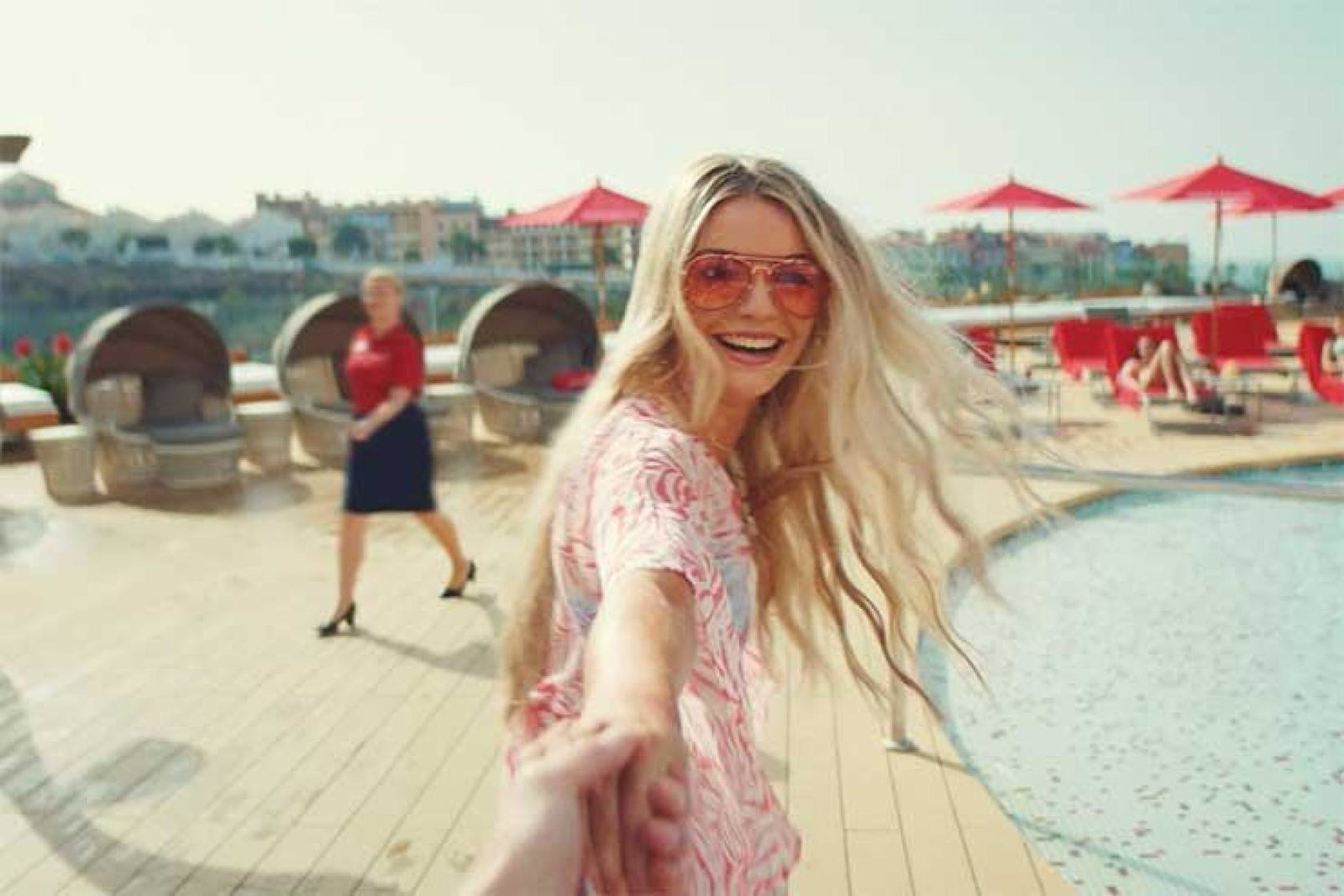 Jet2holidays Hold my hand ad