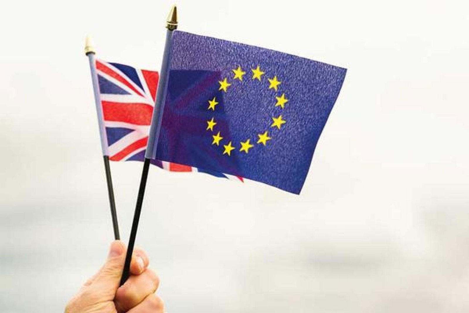 Aviation industry welcomes delay to EU’s new border system