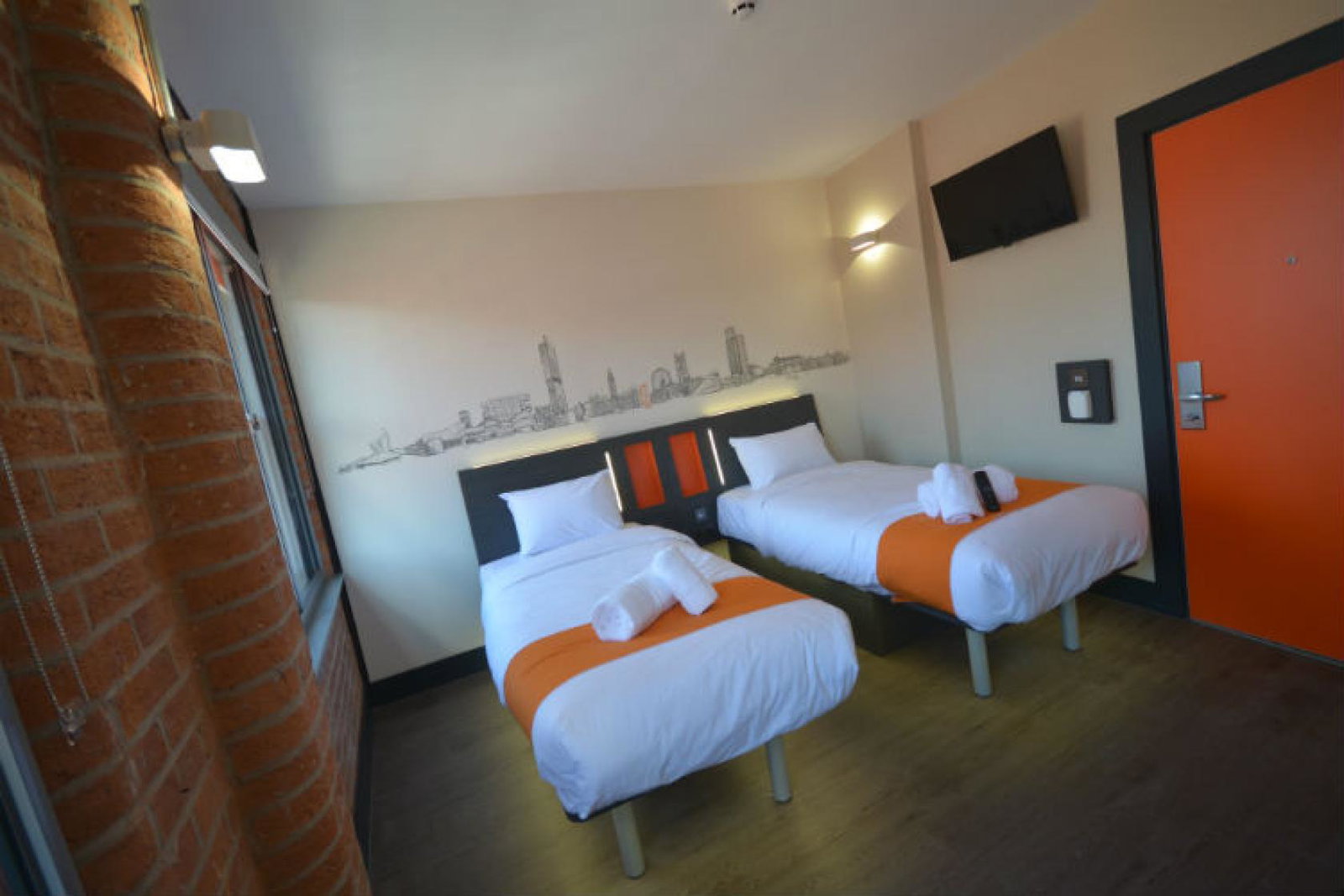 EasyHotel.jpg