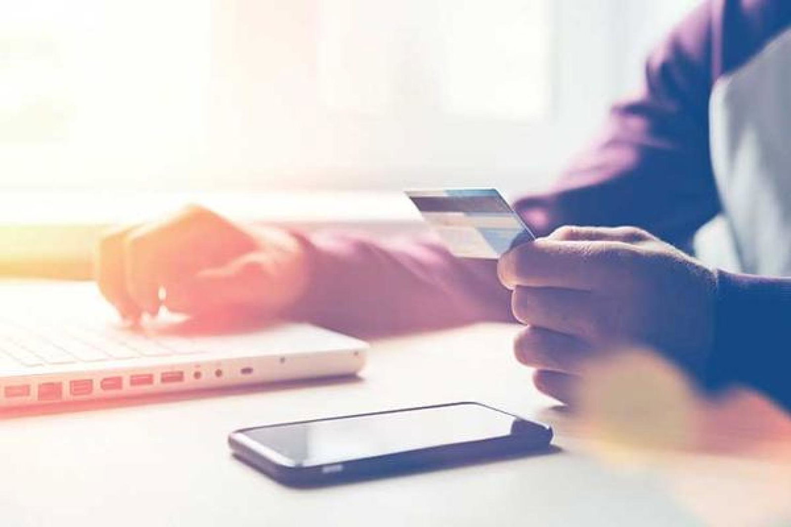 Airline websites and apps present barriers to some people with disabilities, the CAA says (Pic:iStock)