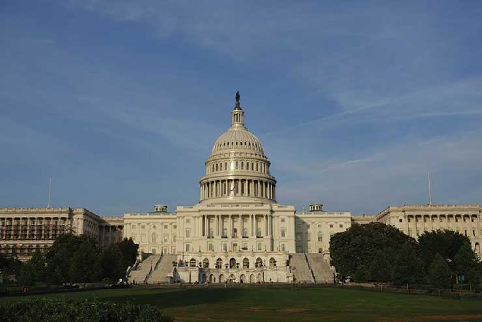 Washington is said to have changed its mind about UK and EU visitors