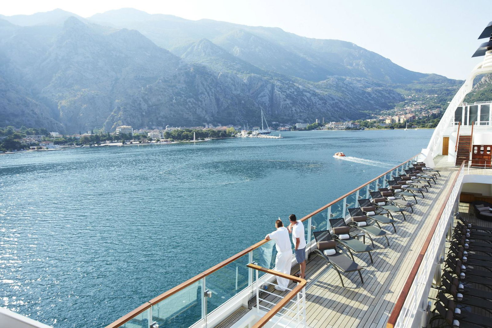Luxury cruise Carrier.jpg
