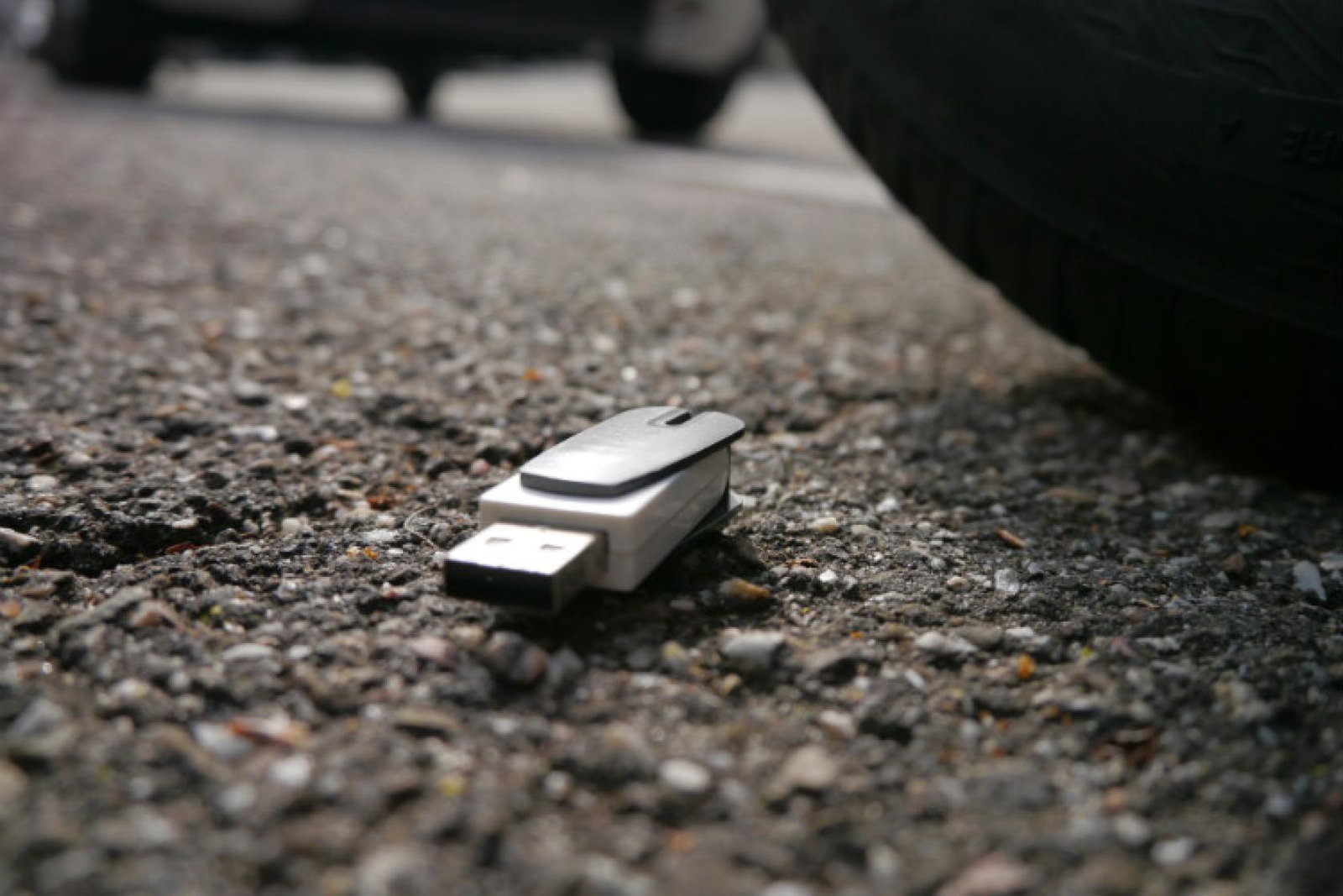 Memory Stick Computer Laptop iStock-485189723.jpg
