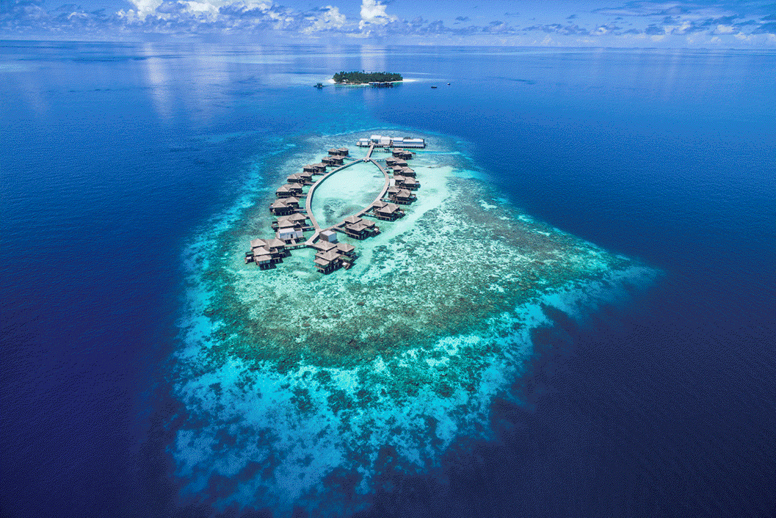 Raffles-Maldives-Meradhoo.gif
