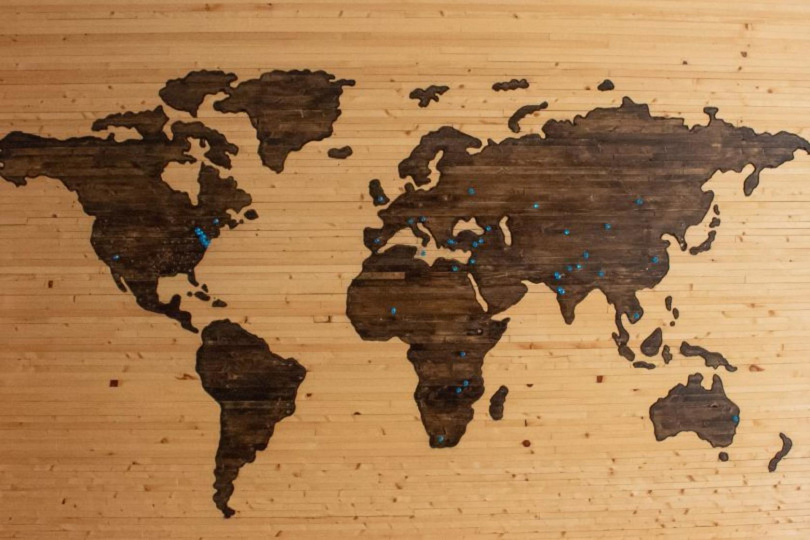 The FCDO is lifting Covid-related travel advice on more than 40 countries from 11 October (Credit: Brett Zeck/Unsplash)