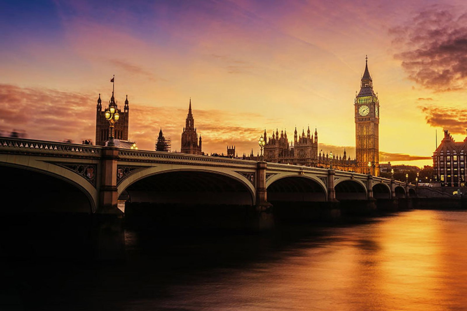 The transport committee heard evidence on travel restrictions from the government's medical advisors