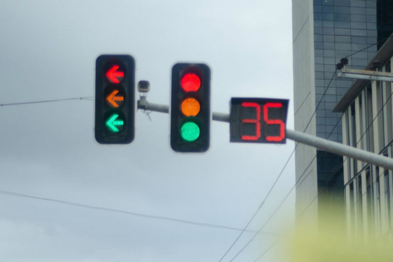 The traffic lights system needs a revamp, says Robert Boyle