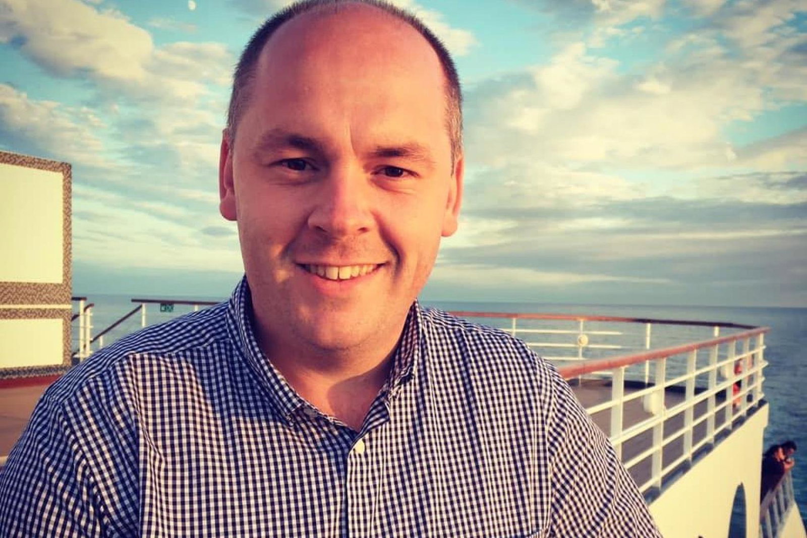Richard_Cross_Travel_Village_Cunard.jpg