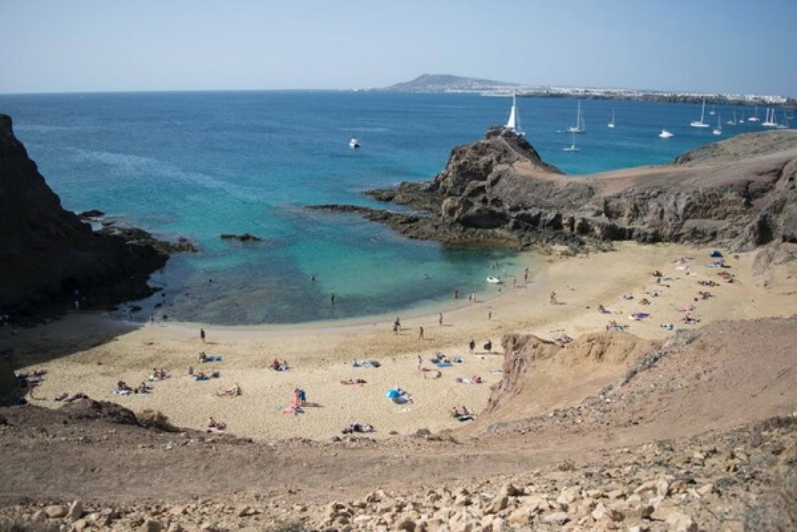 Lanzarote (Credit: Piet Bastine / Unsplash) piet-bastine-TiNikTzSaKE-unsplash.jpg