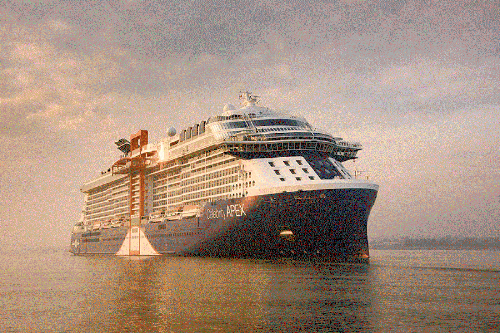 Celebrity Apex arrives in Southampton at sunrise