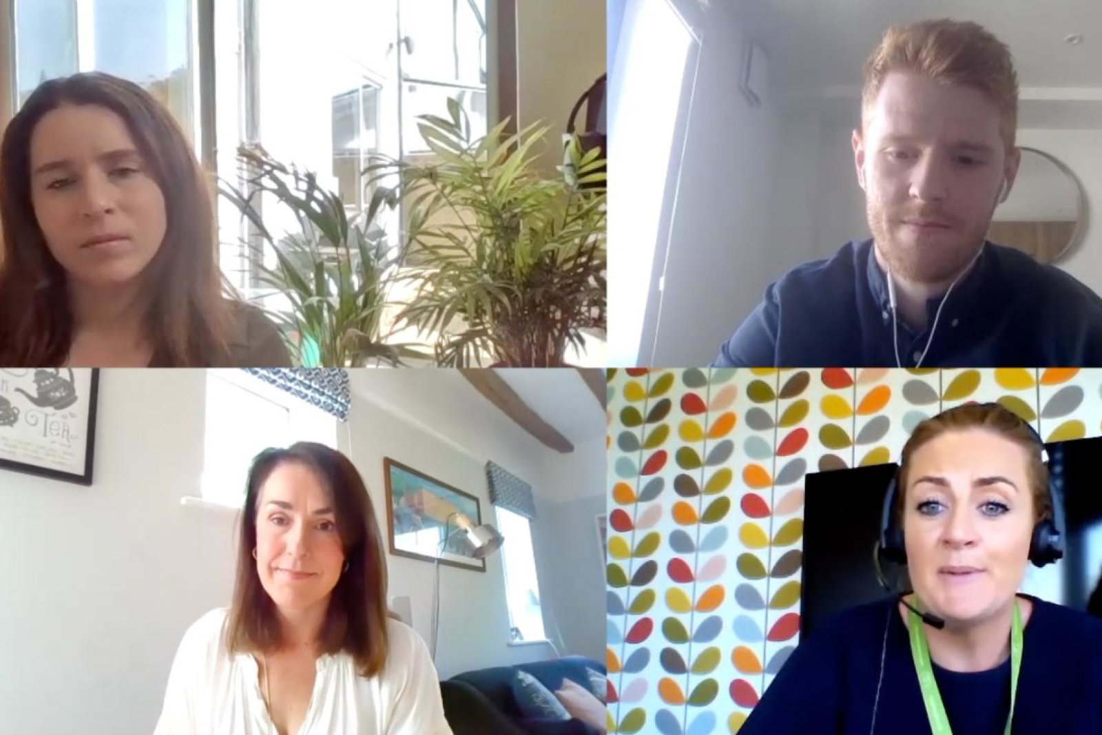 Get_Travel_Talking_supporting_staff_panel.jpg