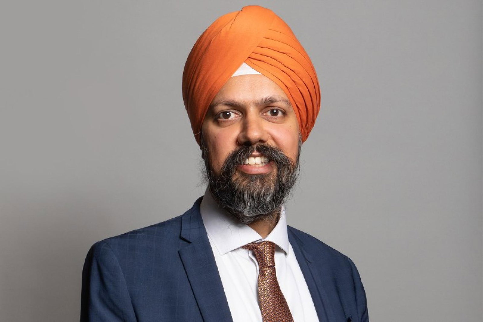 Chris Wright asked Labour’s Tan Dhesi to get leader Keir Starmer to address travel’s struggles at PMQs