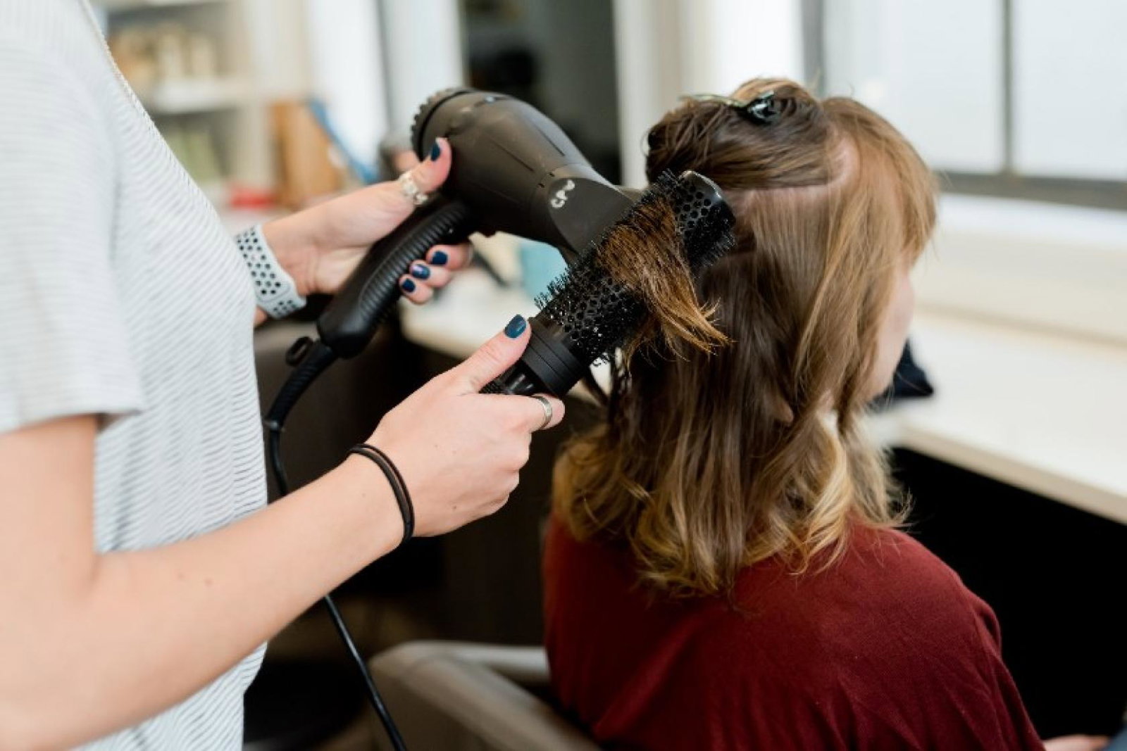 Why should the loyalty vested in hairdressers be any different to travel agents? (Credit: Adam Winger / Unsplash)