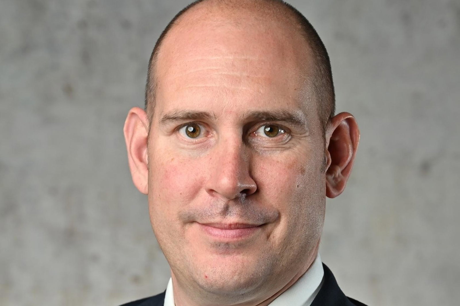 Julian Munsey joins from Reed & Mackay after more than 20 years working in the travel management sector