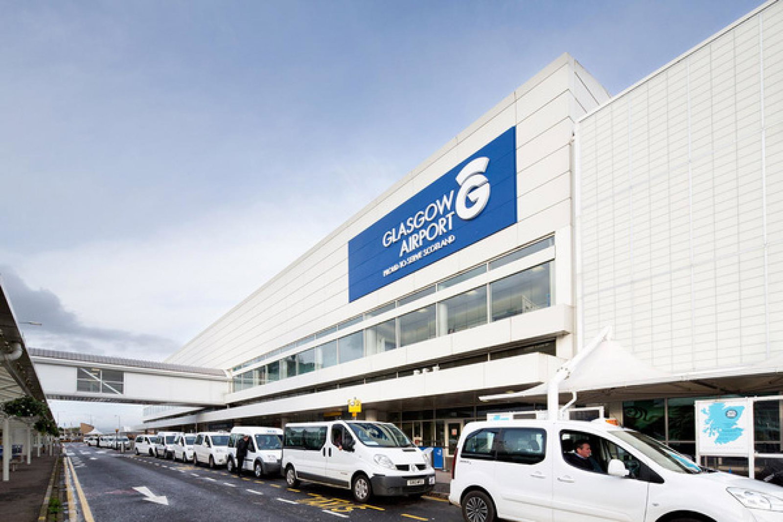 Glasgow Airport exterior.jpg