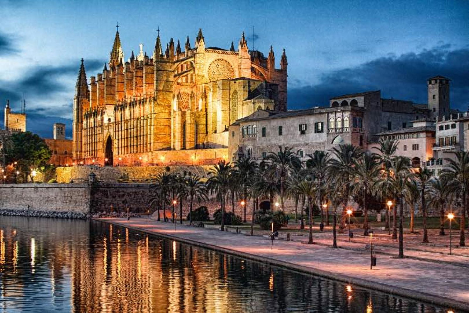 Palma's La Seu Cathedral is one of the city's major attractions (Credit: FTPM365. Photo by Ernest Llofriu Palou)