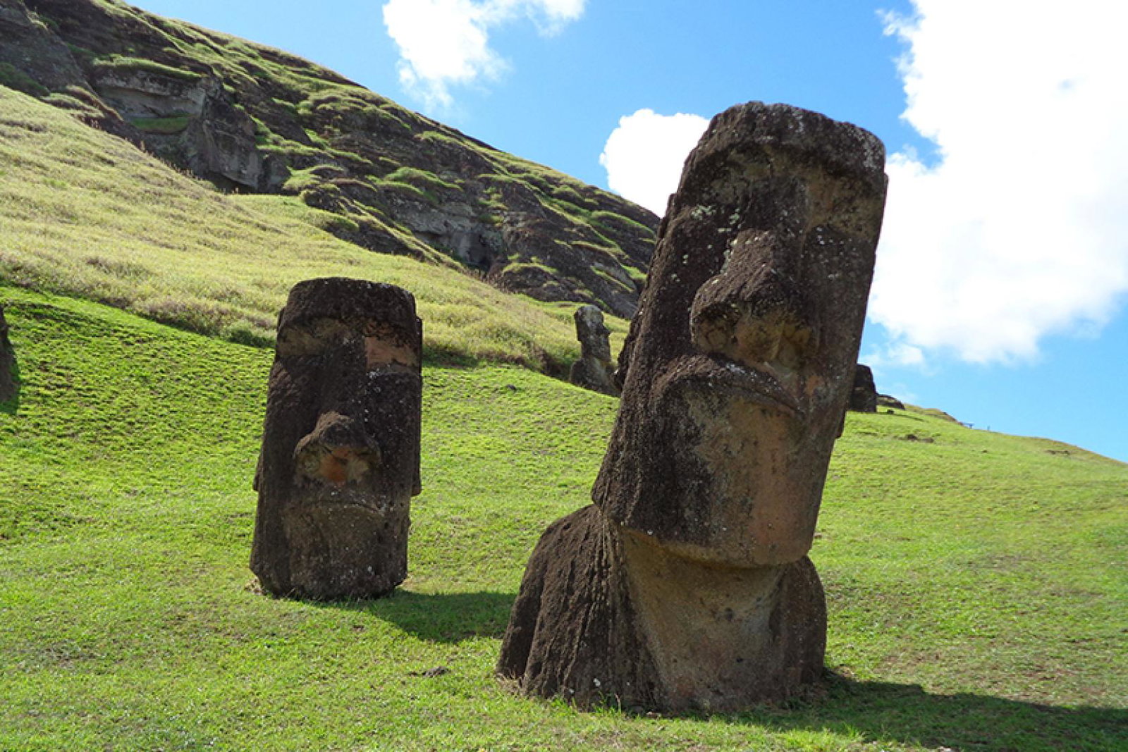 Moai statues on Easter Island, Chile (Image: Stephanie Morcinek, Unsplash)
