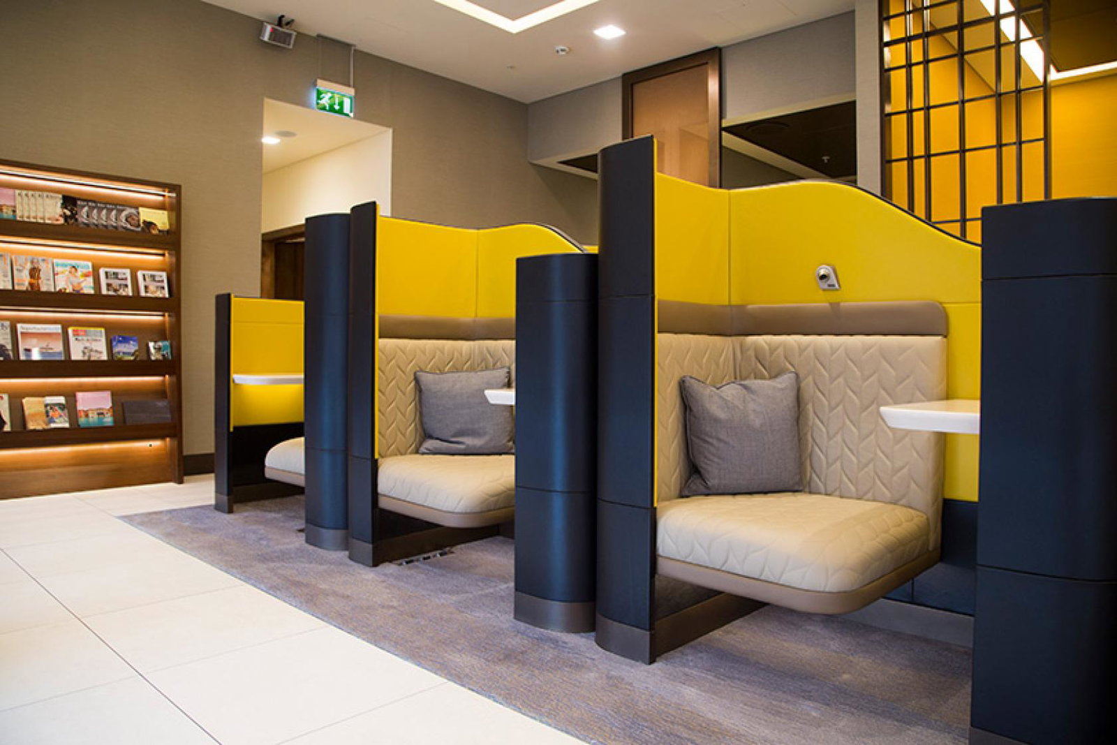 SingaporeAirlinesFirst-Class-Lounge.jpg