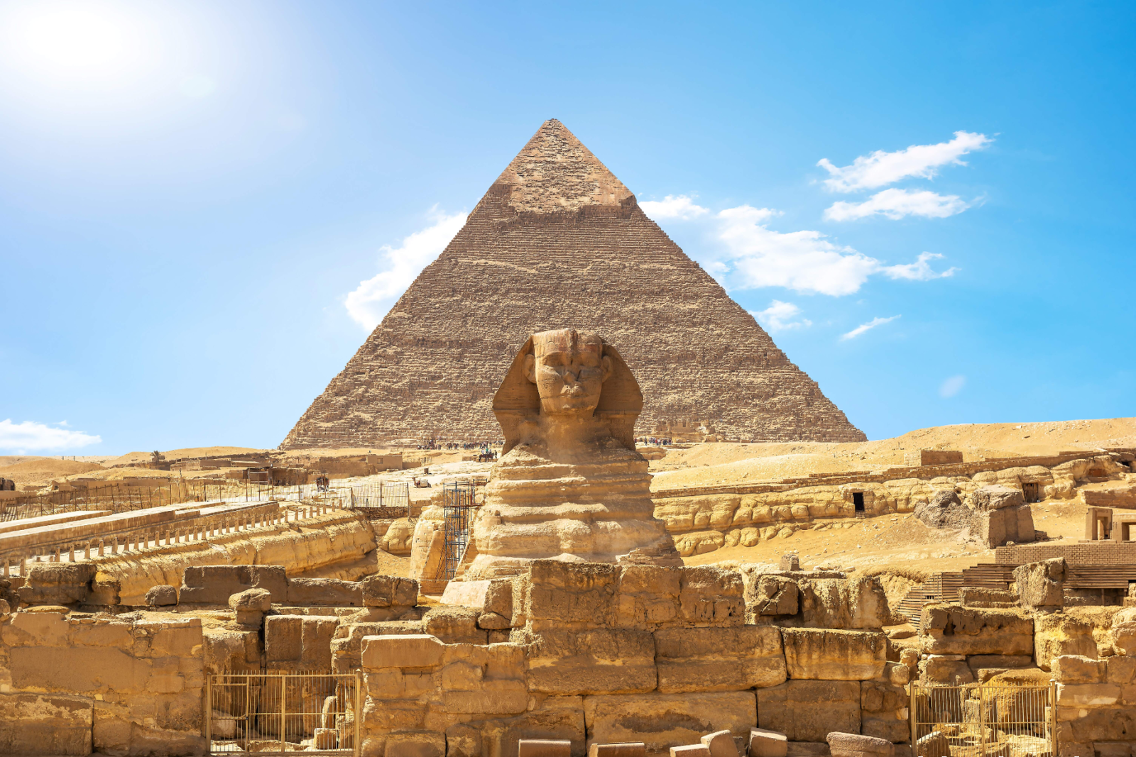 Riviera_Travel_Sphinx_and_pyramid.png
