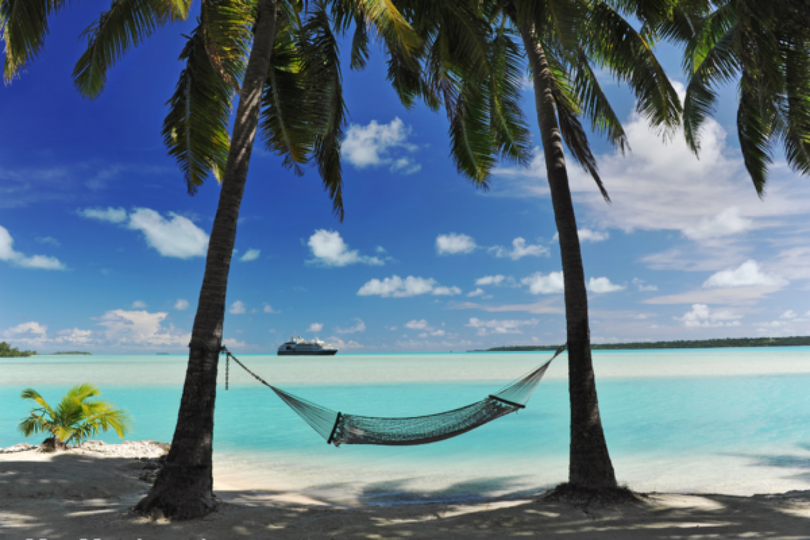 Cruise ship caribbean.png