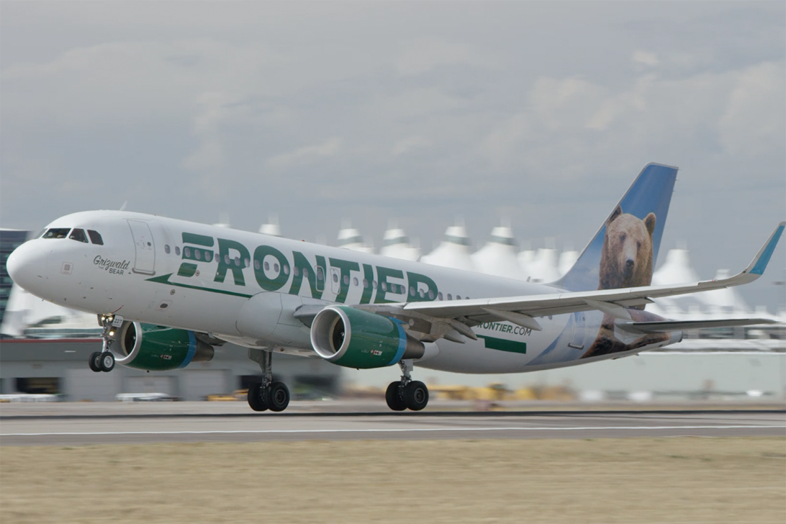 Denver's Frontier Airlines plans to merge with Florida-based Spirit Airlines