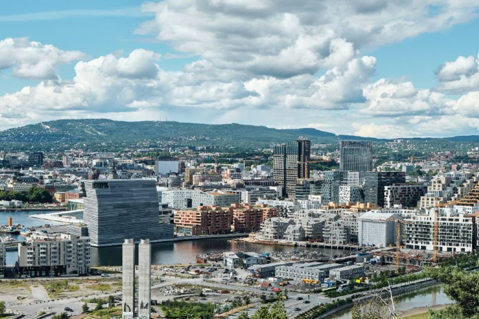 Budget carrier Flyr will begin a service to Norway's capital Oslo from Edinburgh in April (Credit: Oscar Daniel Rangel/Unsplash)